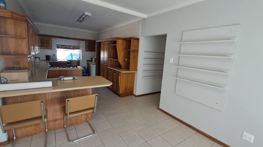 4 Bedroom Property for Sale in Parys Free State